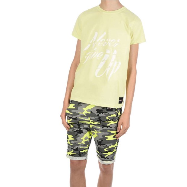Jungen Sommer Set T-Shirt NEVER GIVE UP und Stoff Shorts Gelb / Grün Camouflage 104/110